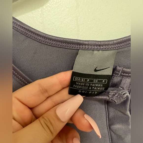 Nike Dri-Fit Yoga Pullover Jacket Purple Size Small - Picture 7 of 7